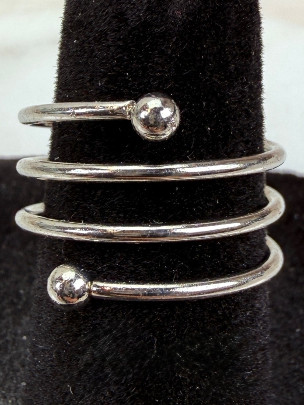Silvertone Lightweight Spiral sz 6-6 1/2 Ring